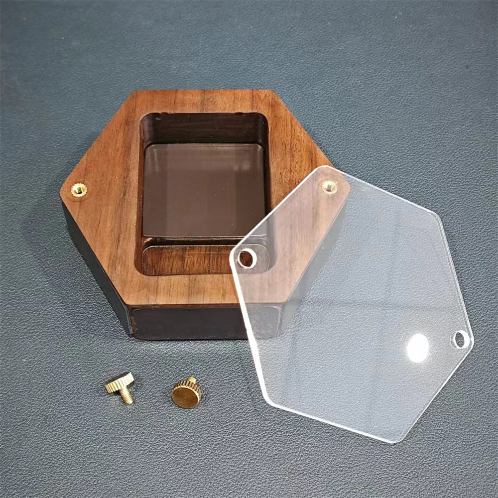 Smoker Box Wood Chip - บุคลิกภาพไม้หกเหลี่ยมไฟแช็กกล่องเหมาะสําหรับ Zippo Zorro ไฟแช็กป้องกัน Creative กล่องผู้ชายสูบบุหรี่ของขวัญ